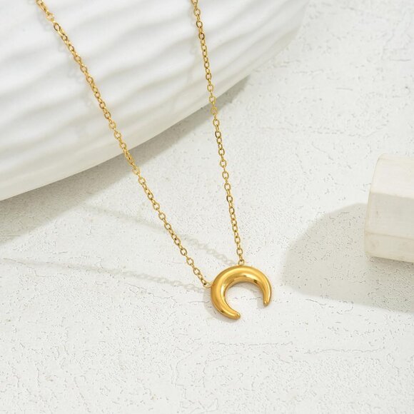 ⚡Gold Necklace for Women 18K Gold Plated Crescent Moon Sun Shoe Horn Pendant - Picture 5 of 7